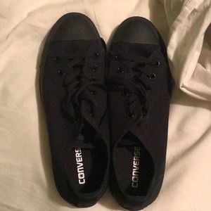 Unisex All Black Low Converse